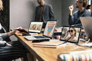 Présence digitale : quand la cohérence prime sur la performance Pourquoi les marques premium ne peuvent plus traiter le digital comme un simple canal